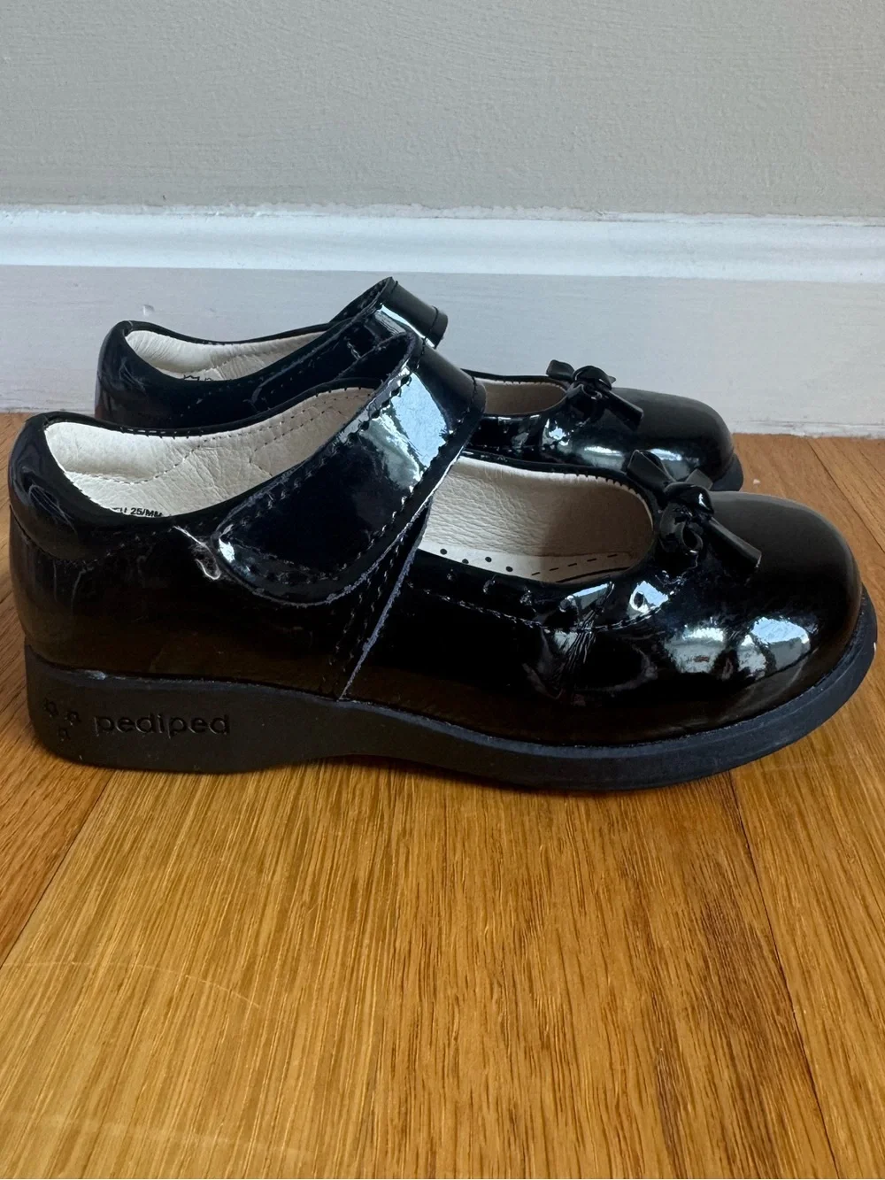 pediped shiny patent